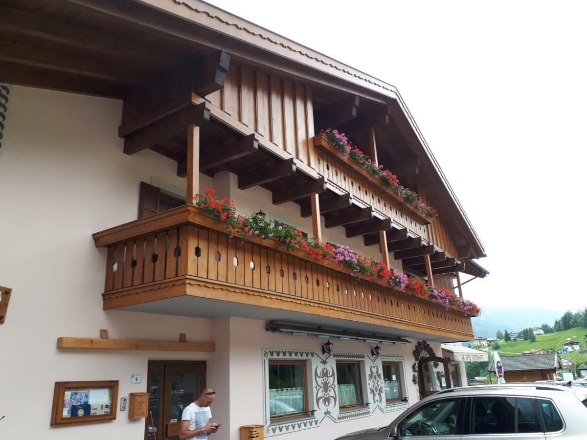 Garni Eden Bed And Breakfast Soraga Exterior foto